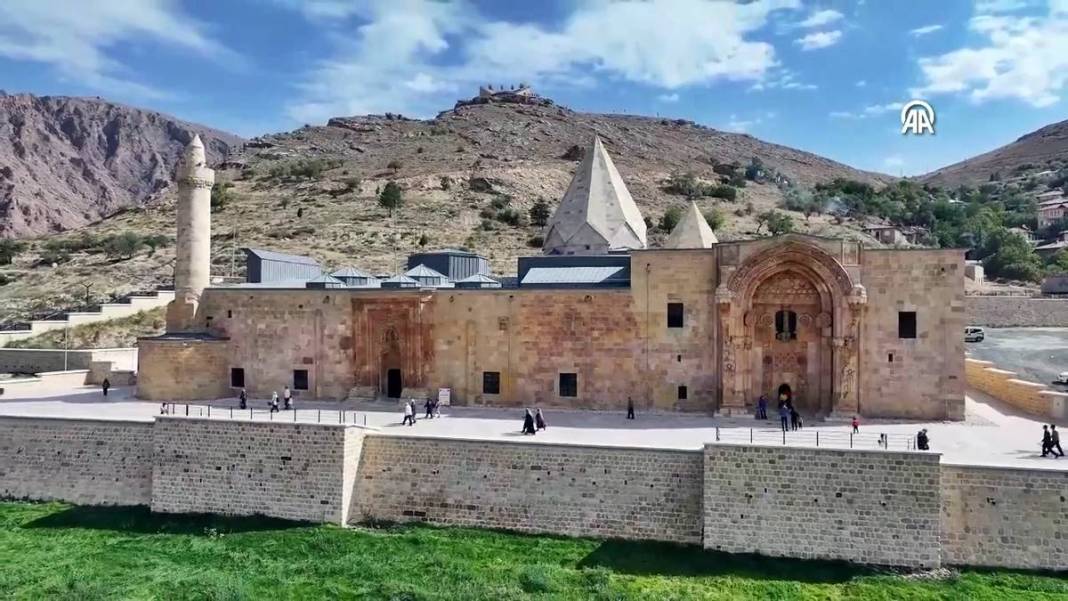 Bir dönemin akıl hastanesiydi: Ziyaretçi akını yaşanıyor! Aynı zamanda ibadethane, 9 yıllık restorasyon sona erdi 7